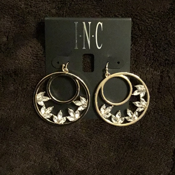 INC Gold, Crystal embellished Jewelry Set - Picture 5 of 6